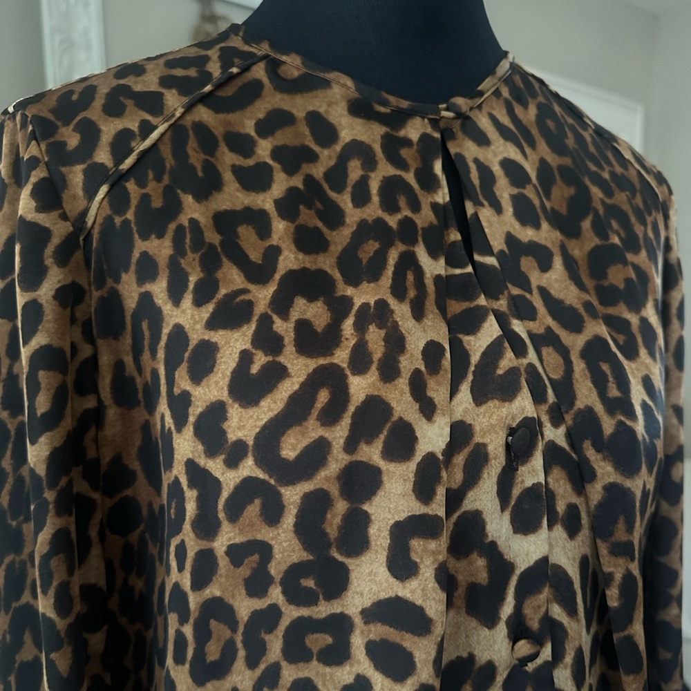 Jones New York Animal Print Leopard Print Black Brown Satin Blouse Size 6 - Picture 7 of 8